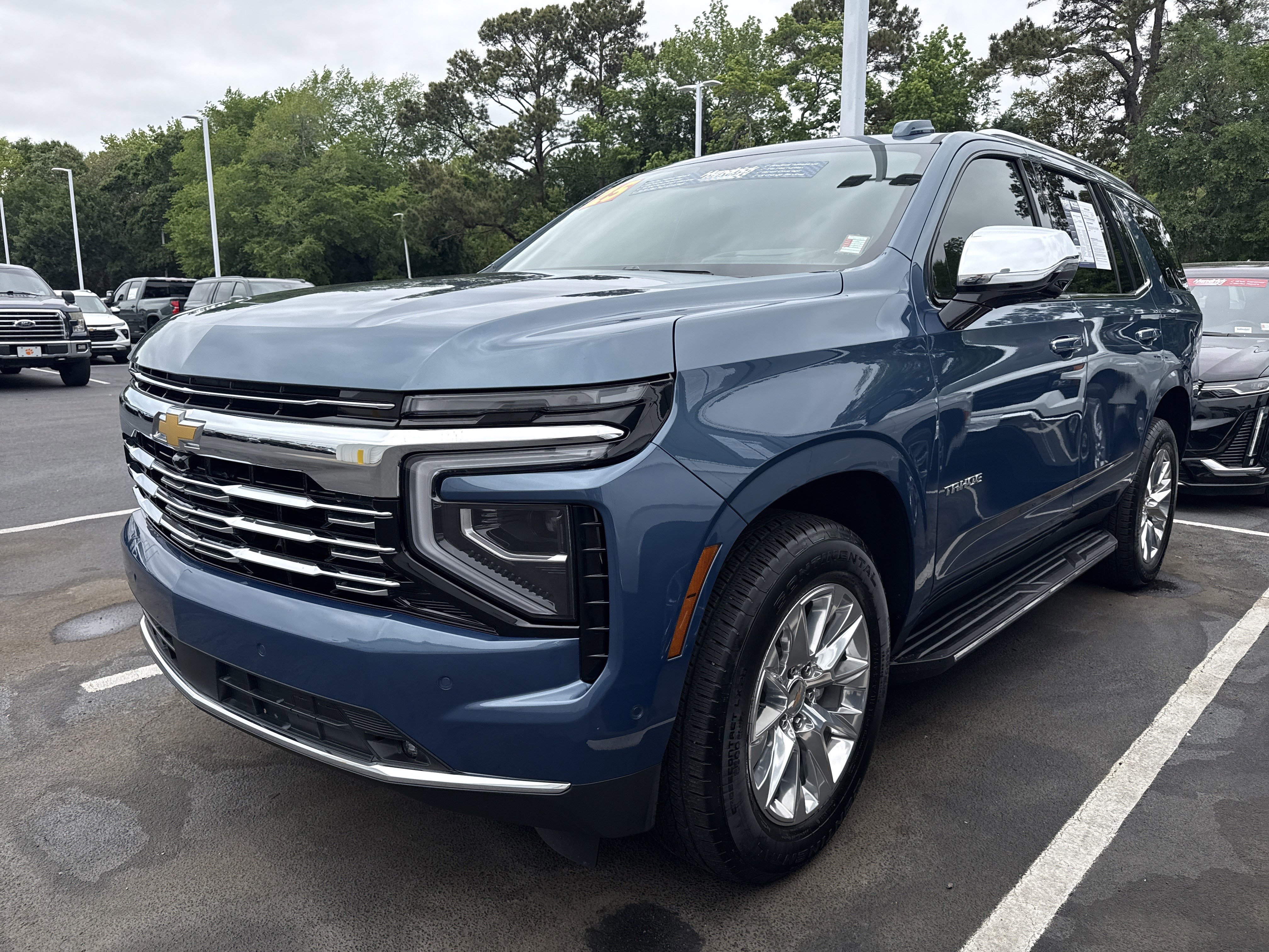 Used 2025 Chevrolet Tahoe Premier AWD/4WD image 5