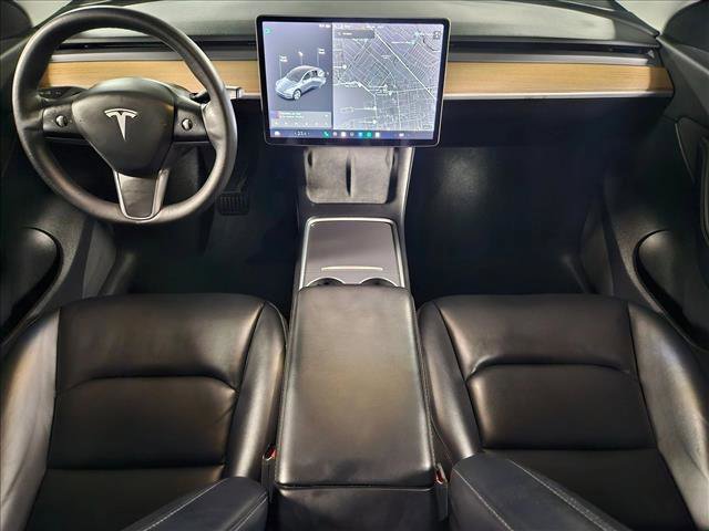 Used 2021 Tesla Model Y Long Range image 18
