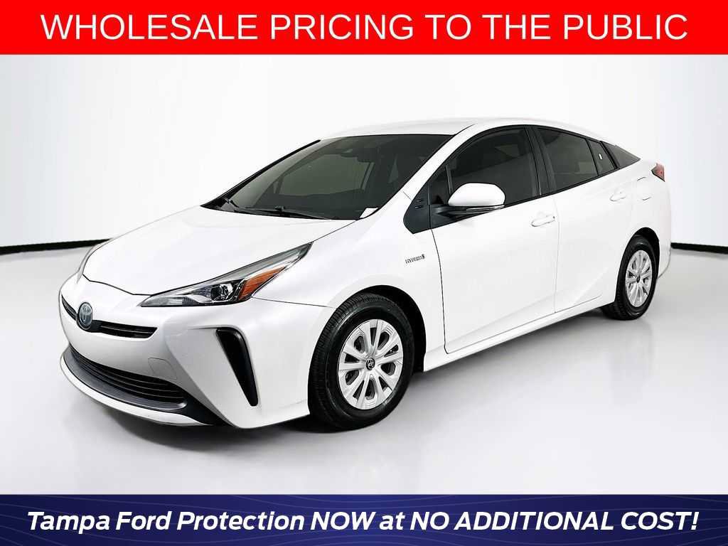 Used 2021 Toyota Prius L Eco FWD image 1