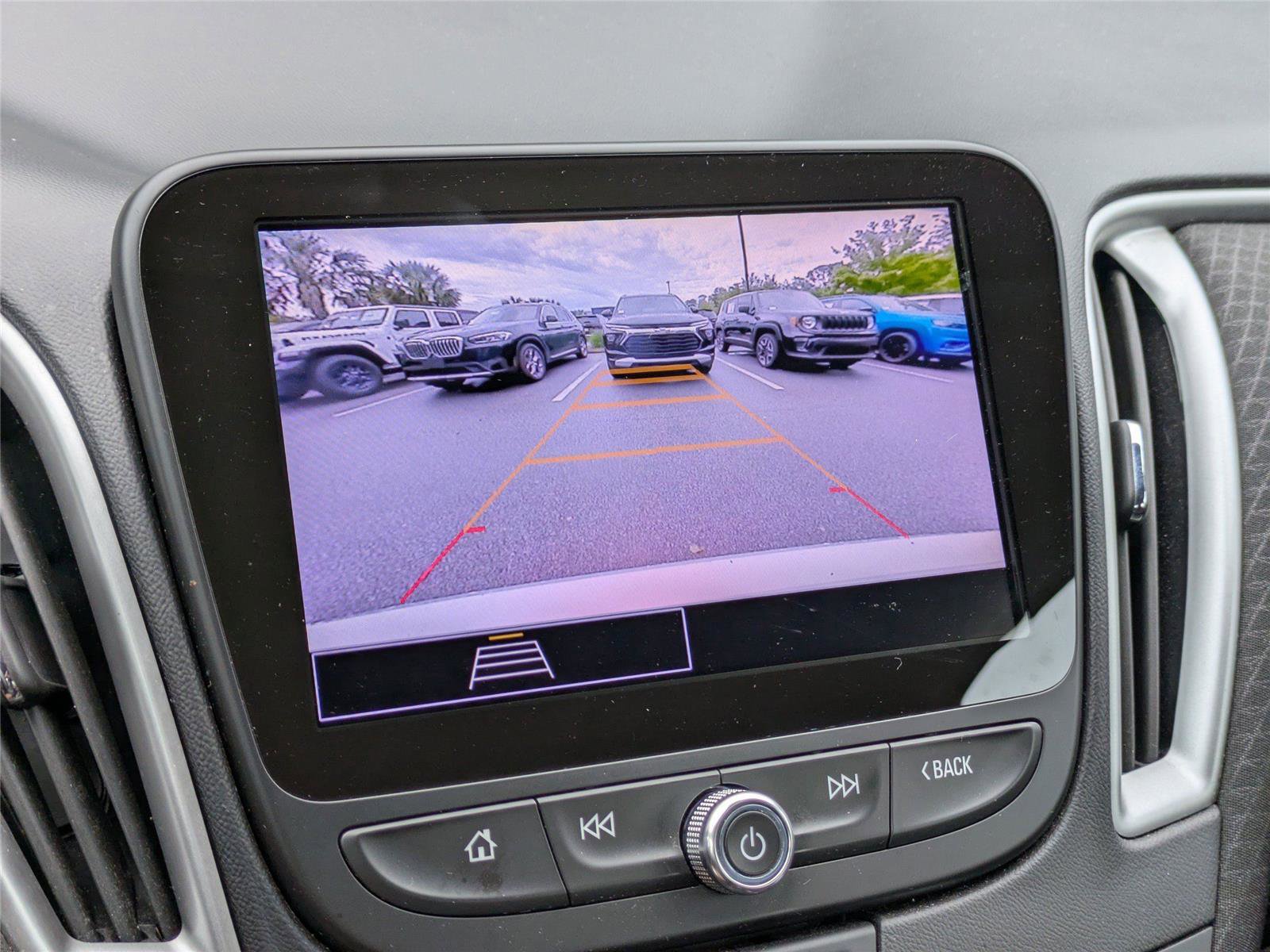 Used 2023 Chevrolet Malibu LT FWD image 23