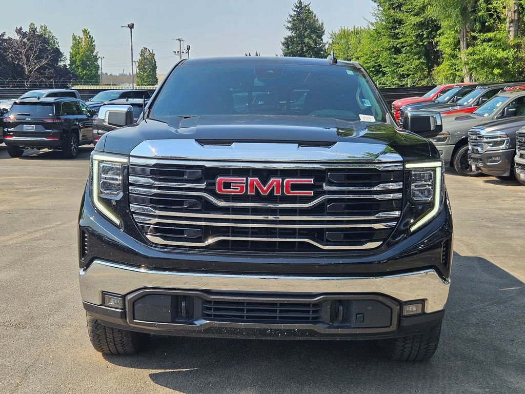 Used 2023 GMC Sierra 1500 SLT w/ SLT Premium Package image 2
