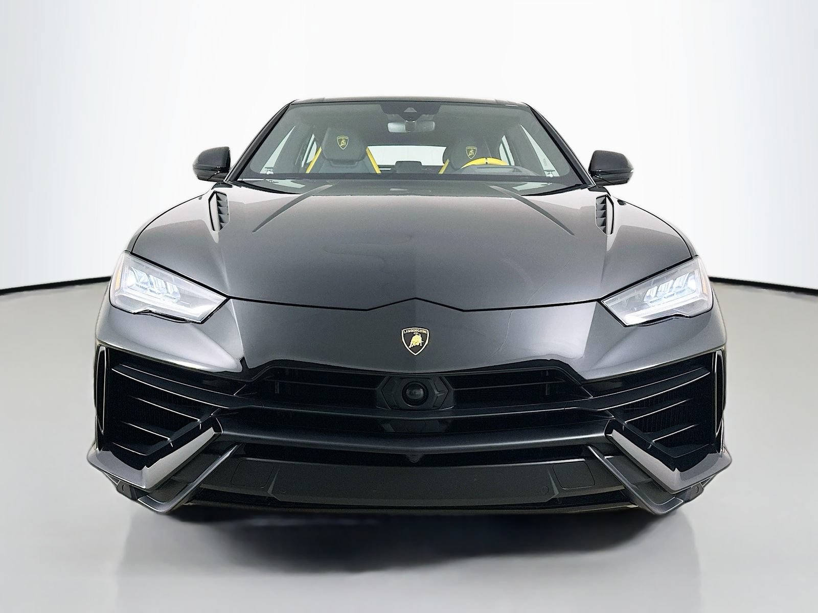 Used 2024 Lamborghini Urus S AWD/4WD image 2