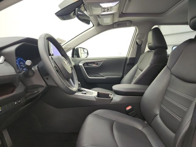 Used 2025 Toyota RAV4 Limited AWD/4WD image 15