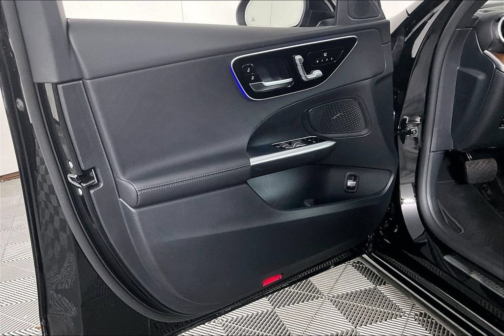 Certified 2025 Mercedes-Benz C 300 4MATIC Sedan image 15