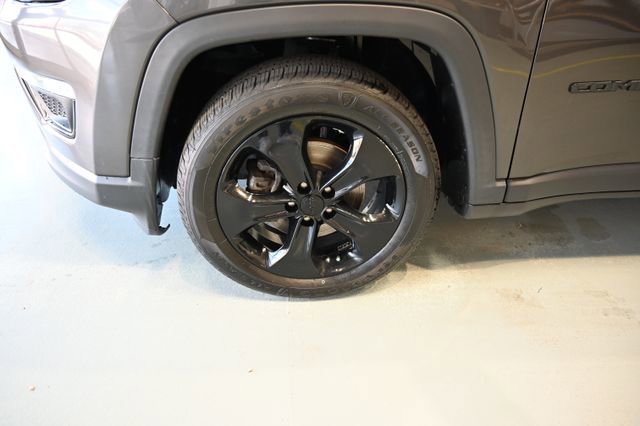 Used 2021 Jeep Compass Latitude FWD image 29