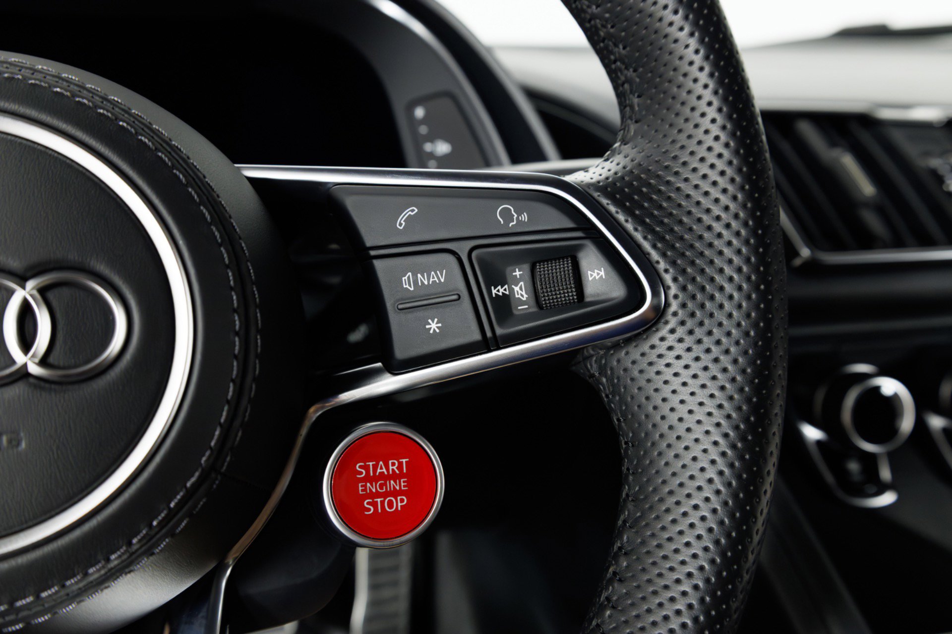 Used 2017 Audi R8 V10 AWD/4WD image 24