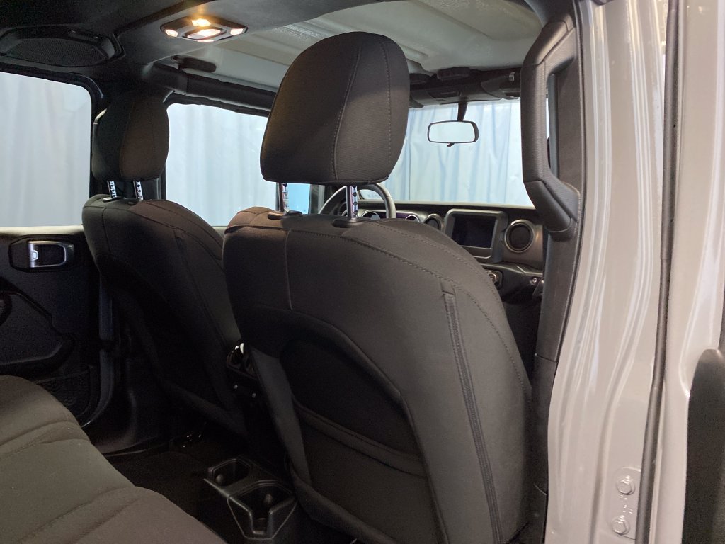 Used 2023 Jeep Wrangler Unlimited Sport AWD/4WD image 36