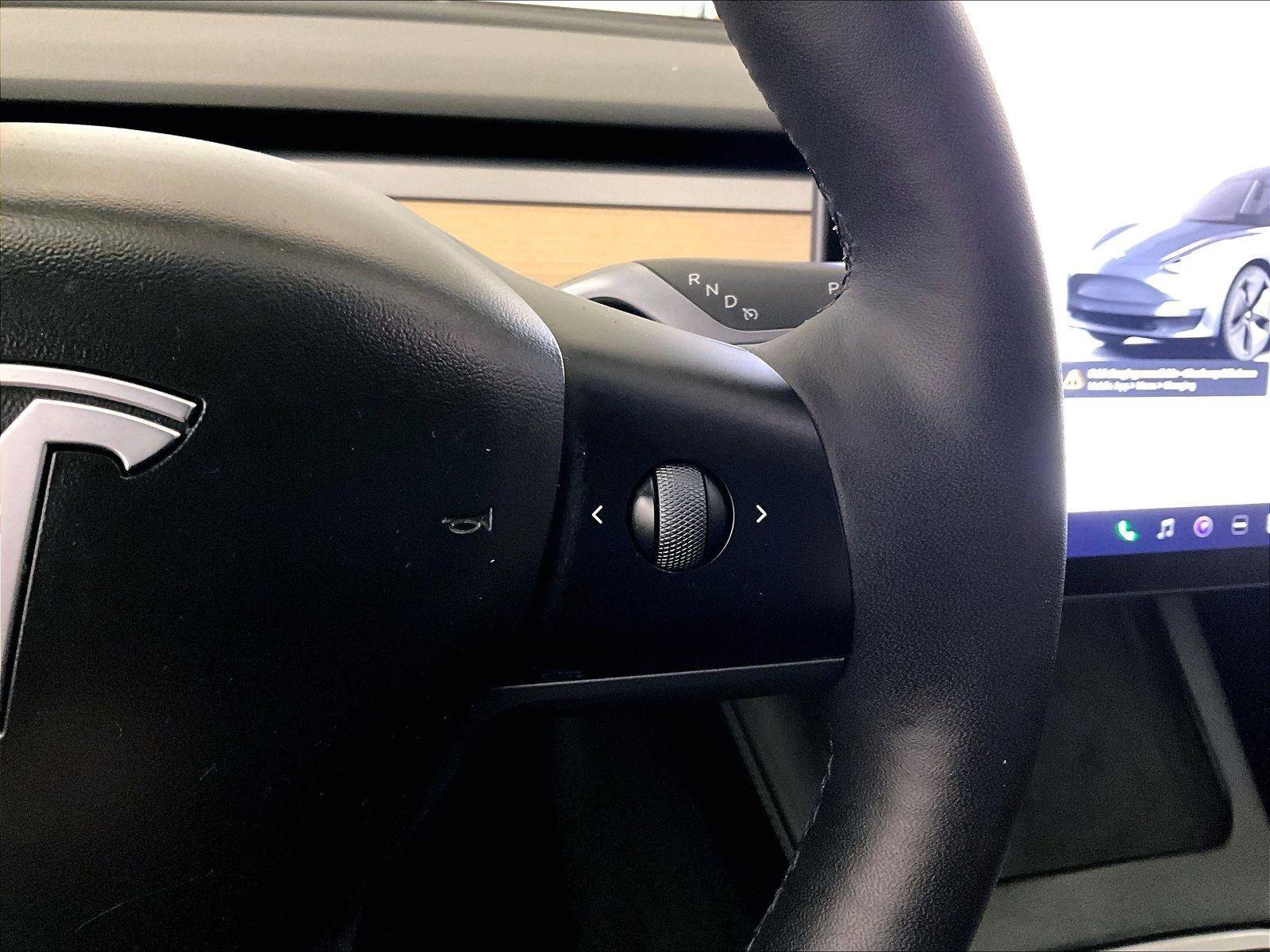 Used 2023 Tesla Model 3 Standard Range image 18