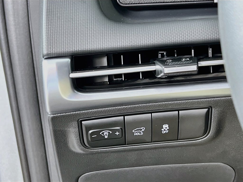 Certified 2025 Hyundai Tucson SEL AWD/4WD image 9