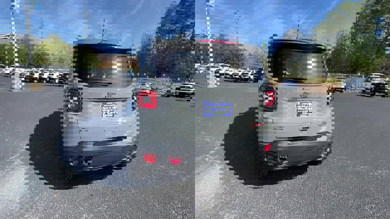 Used 2022 Jeep Renegade Trailhawk image 7