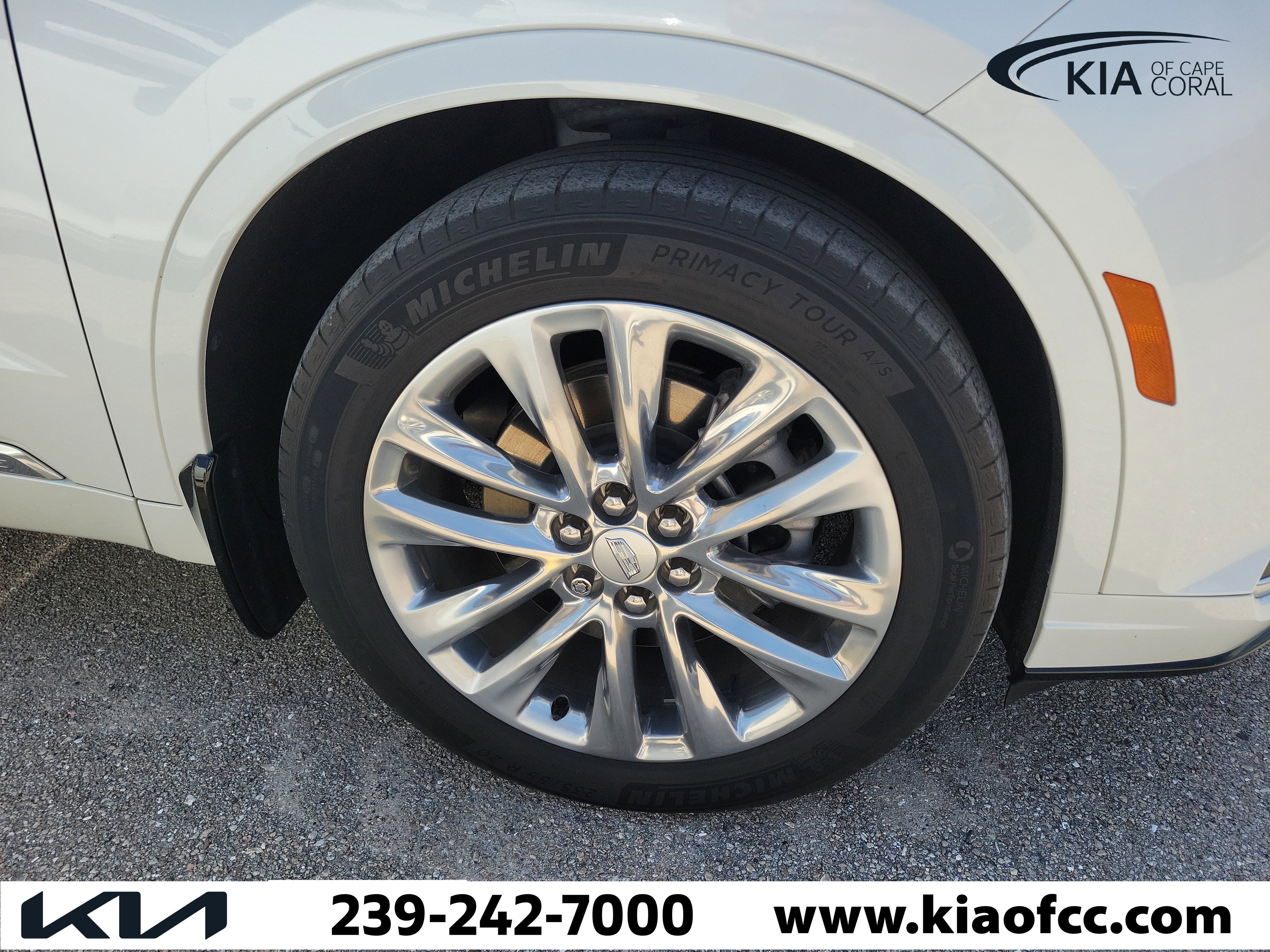 Used 2021 Cadillac XT6 Premium Luxury image 4