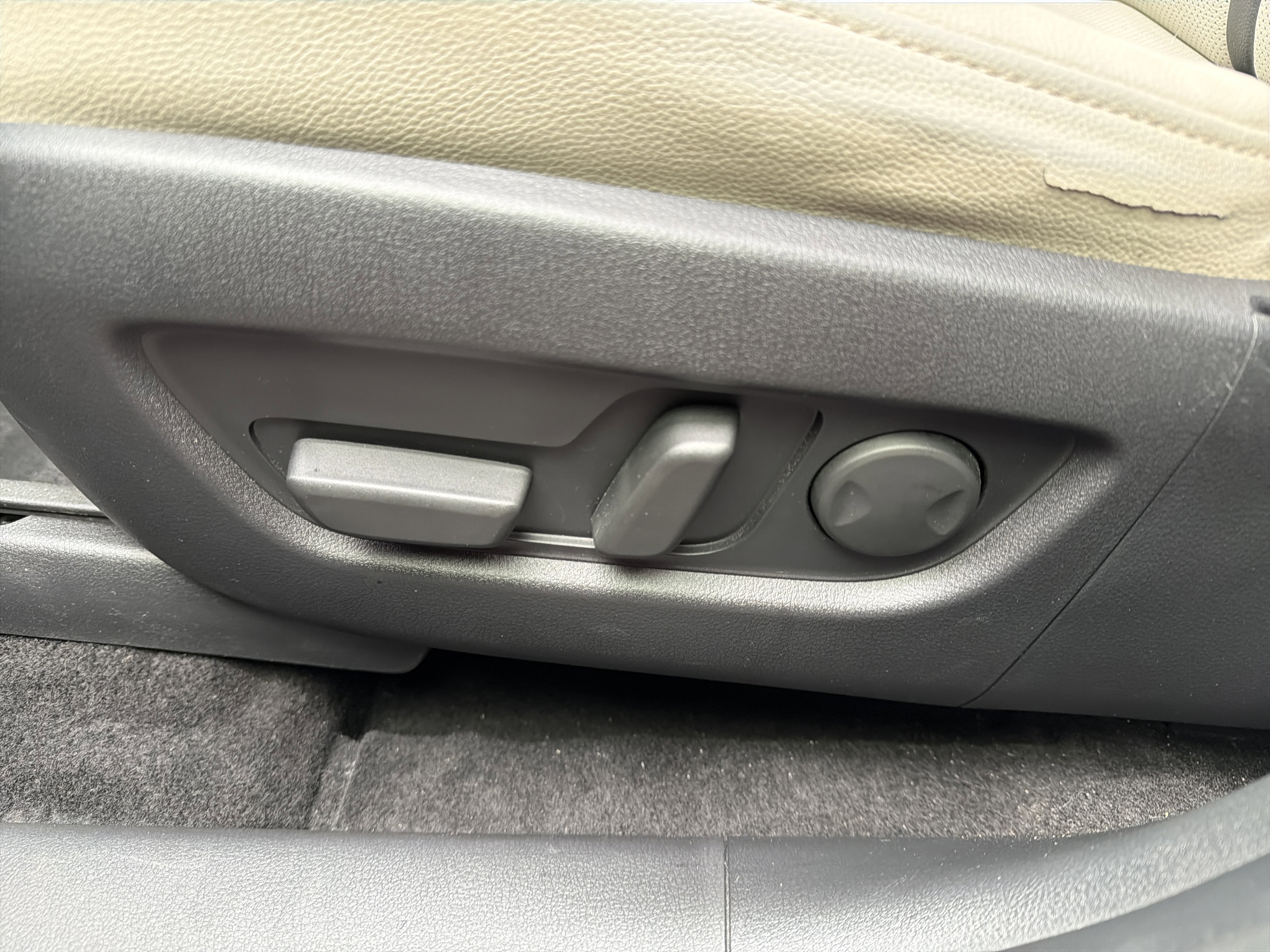 Certified 2024 MAZDA CX-90 3.3 Turbo w/ Preferred Plus image 11