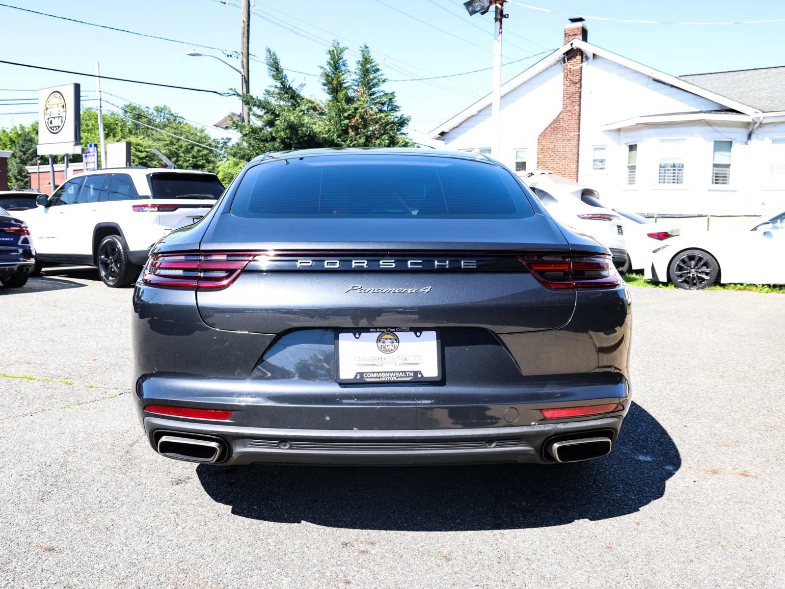 Used 2017 Porsche Panamera 4 w/ Premium Package AWD/4WD image 8