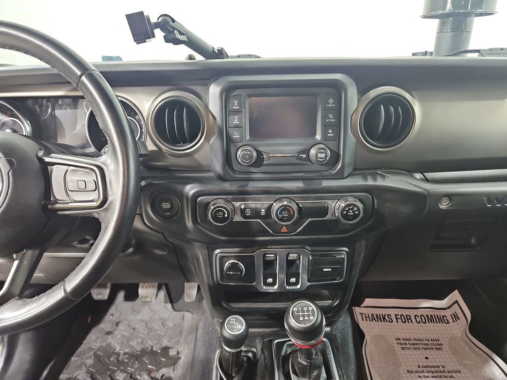 Used 2019 Jeep Wrangler Sport S image 18