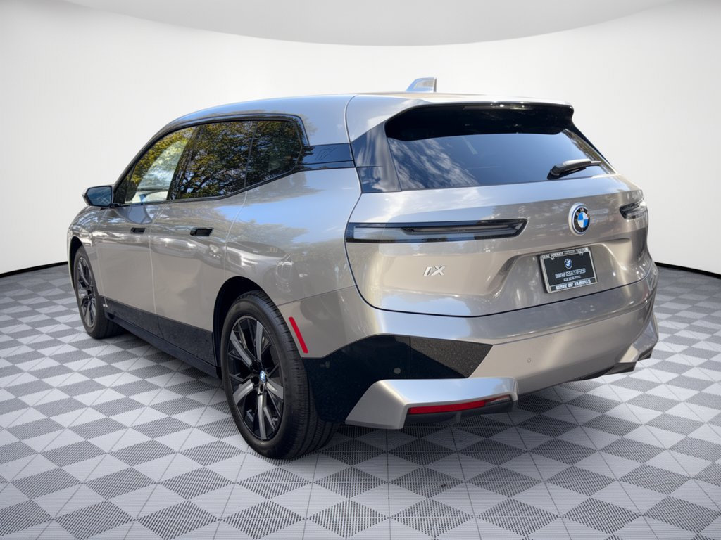 Certified 2024 BMW iX xDrive50 w/ Premium Package AWD/4WD image 3