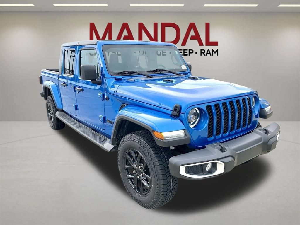 Used 2023 Jeep Gladiator Sport AWD/4WD image 4
