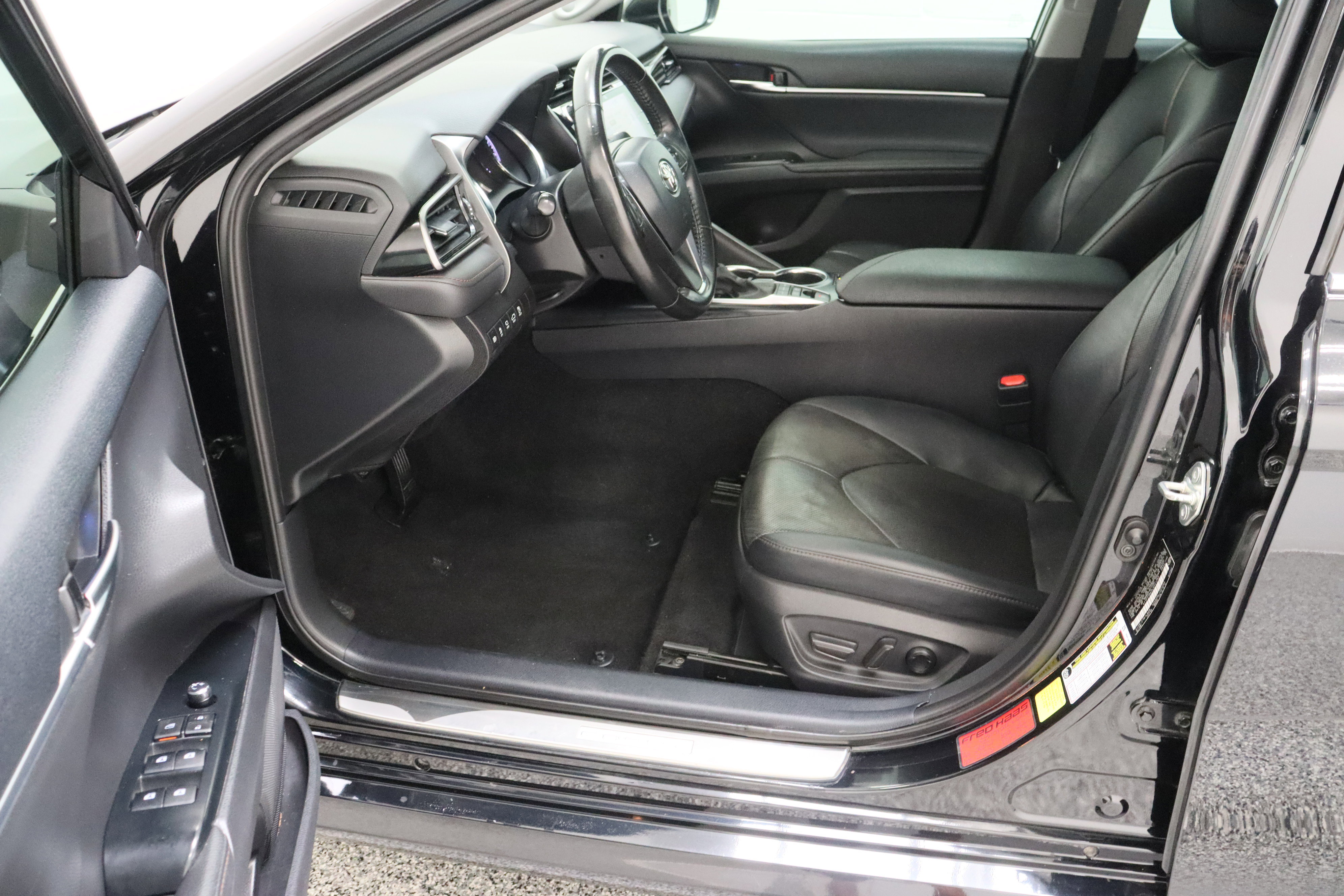 Certified 2020 Toyota Camry XLE w/ Driver Assist Package FWD image 14