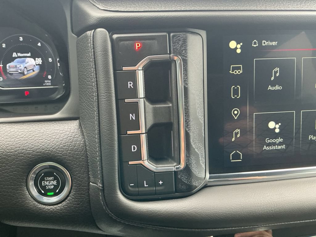 Used 2023 GMC Yukon XL Denali AWD/4WD image 18