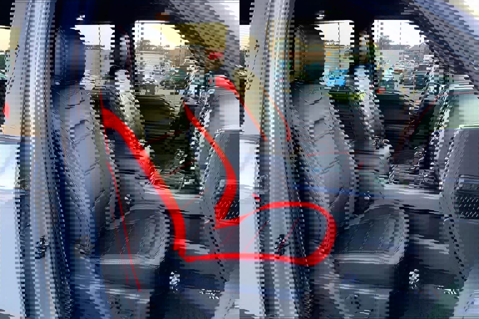 Used 2019 Ford F150 Lariat w/ Equipment Group 502A Luxury AWD/4WD image 9