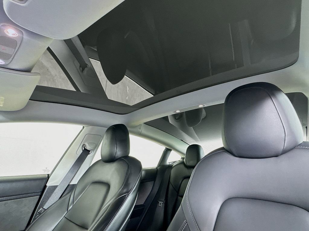 Used 2020 Tesla Model 3 Standard Range RWD image 21