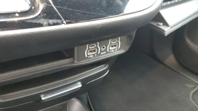 Certified 2025 Chrysler Pacifica Select image 20