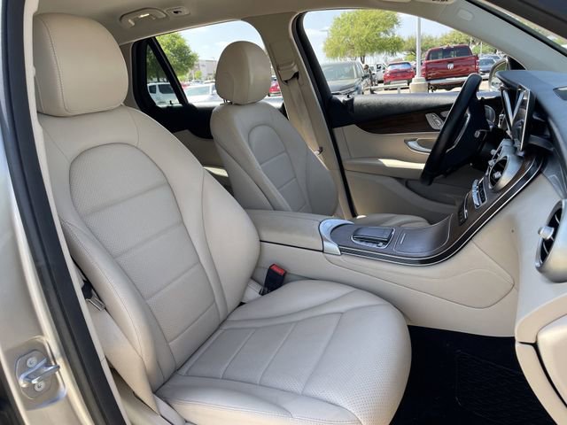 Used 2020 Mercedes-Benz GLC 300 image 19