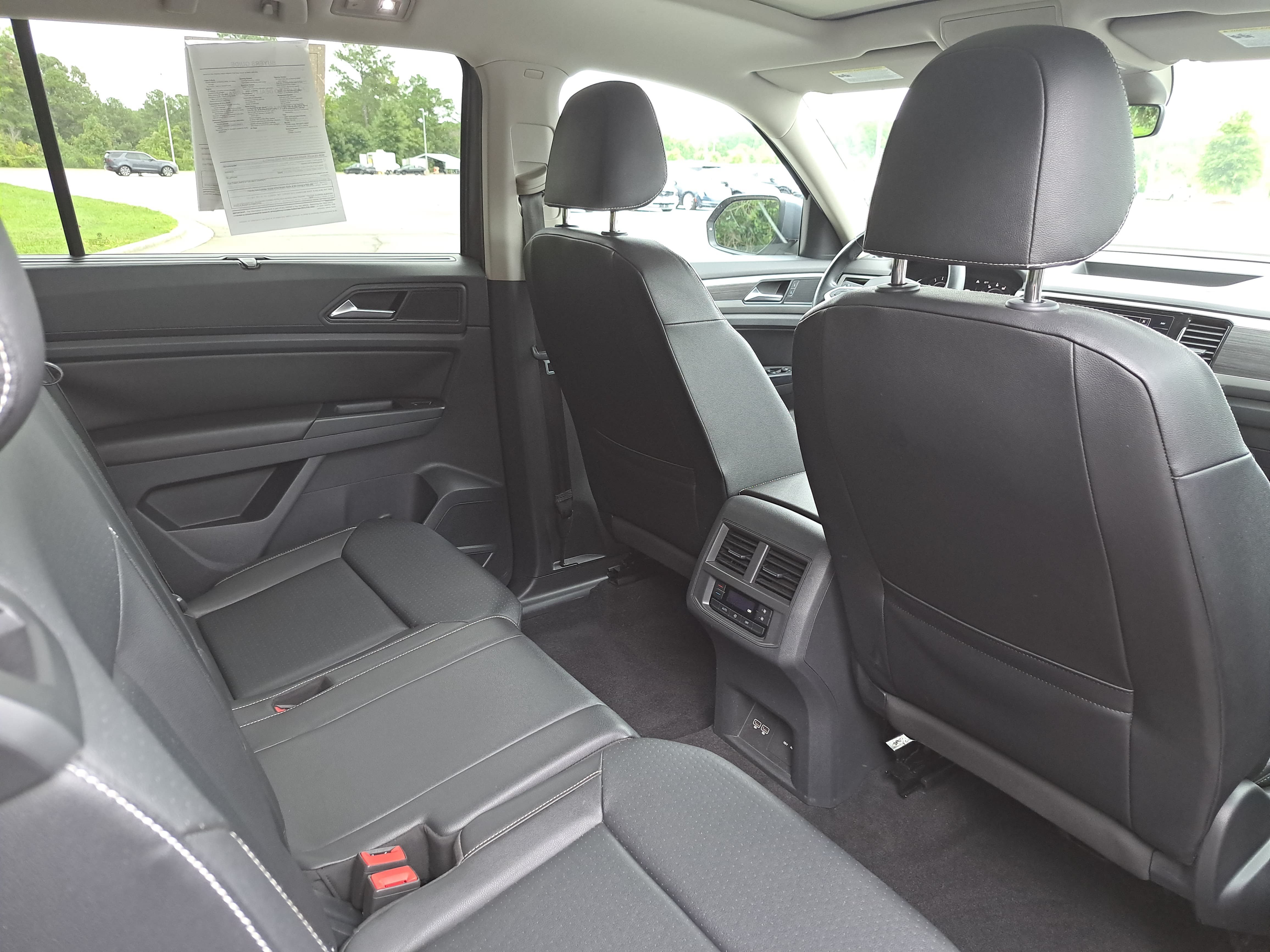 Used 2021 Volkswagen Atlas SEL AWD/4WD image 11