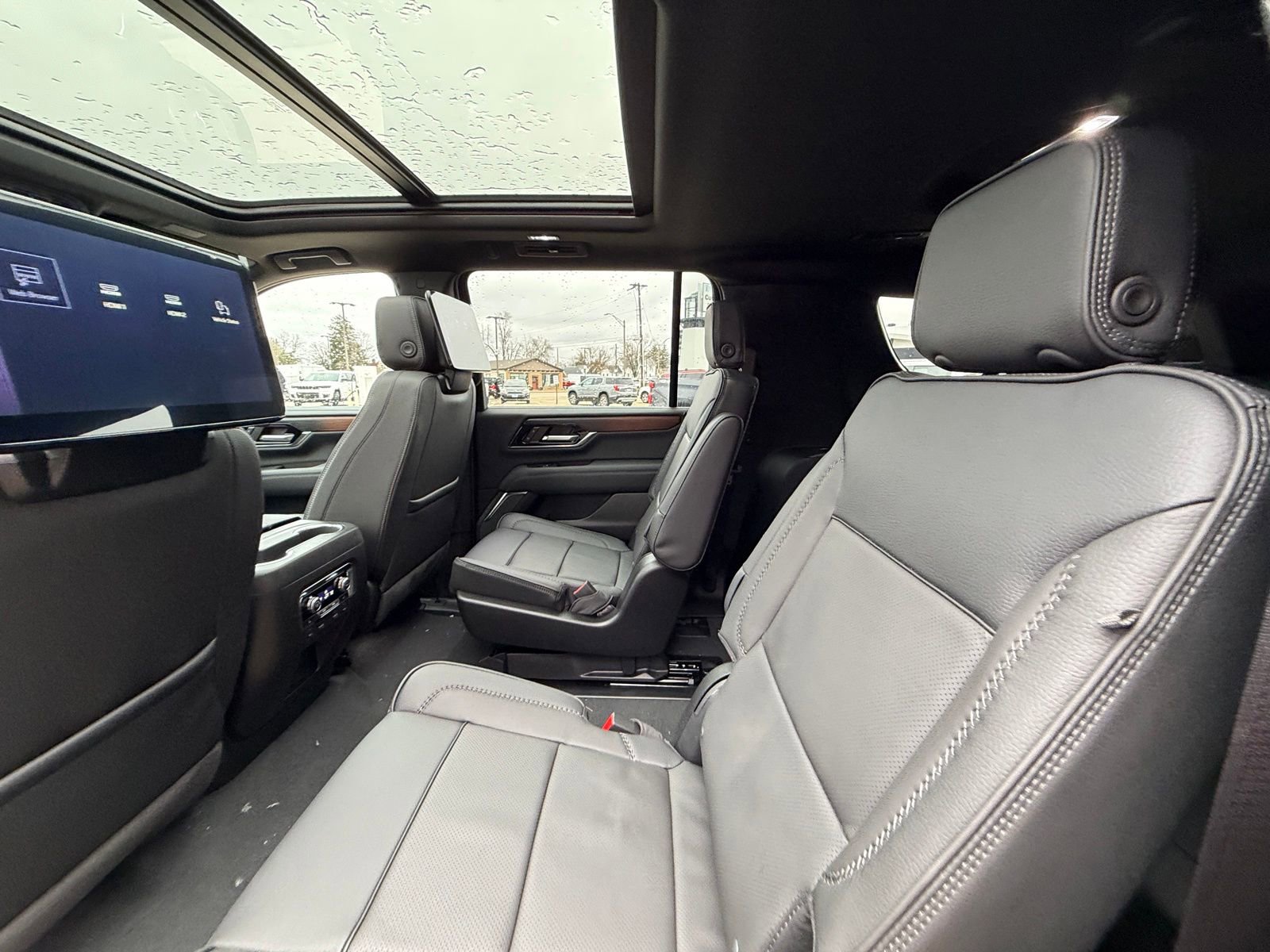 New 2026 GMC Yukon XL Denali image 5