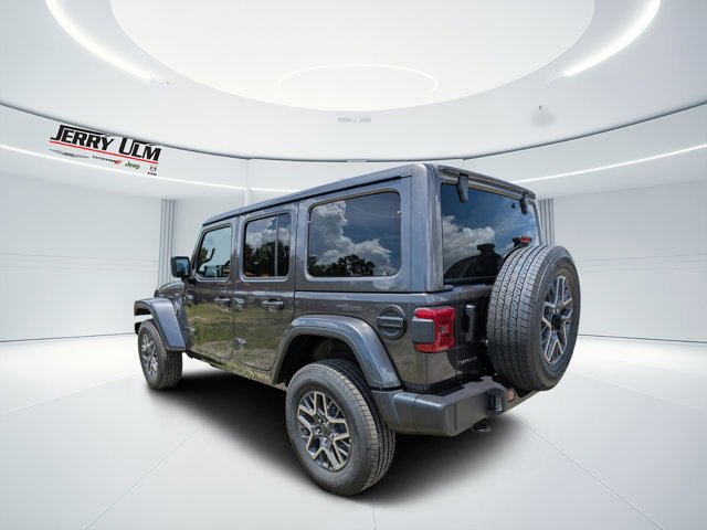 New 2025 Jeep Wrangler Sahara image 5