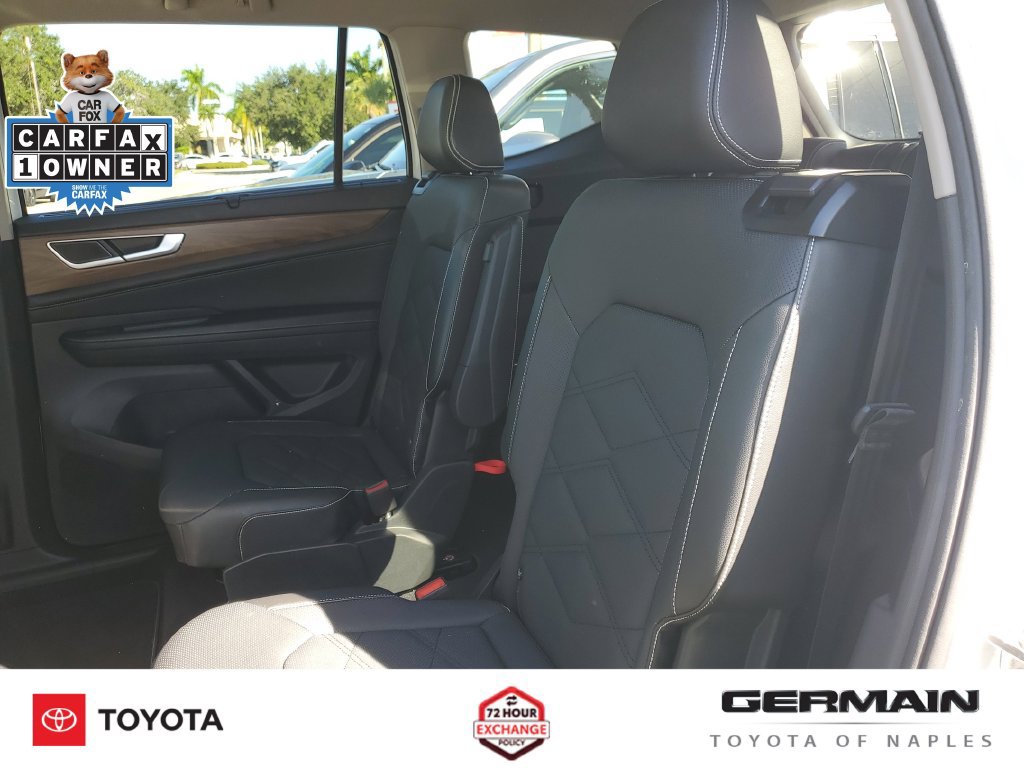 Used 2024 Volkswagen Atlas SE w/ Black Wheel Package FWD image 21