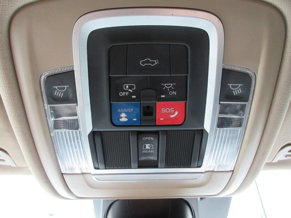 Used 2021 RAM 1500 Laramie AWD/4WD image 35
