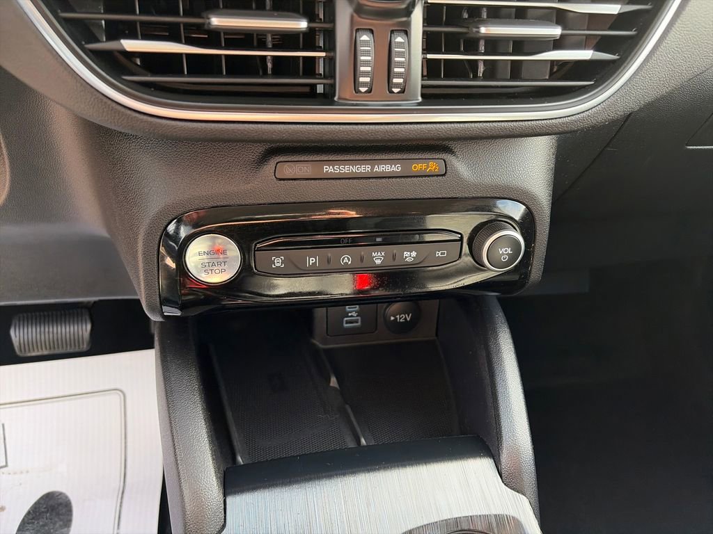 Used 2023 Ford Escape Platinum AWD/4WD image 24