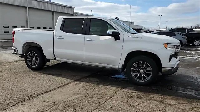 Used 2024 Chevrolet Silverado 1500 LT image 9