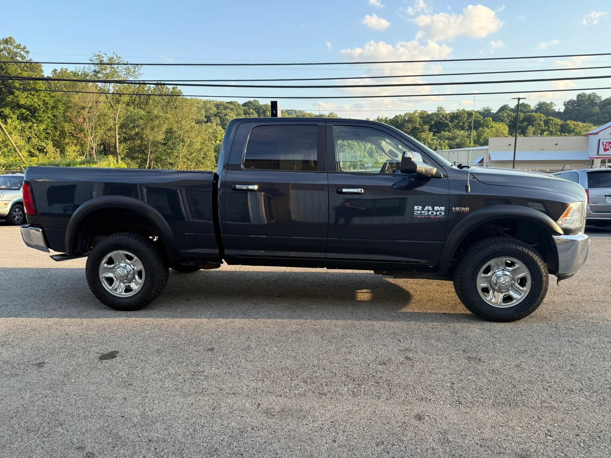 Used 2014 RAM 2500 SLT AWD/4WD image 4