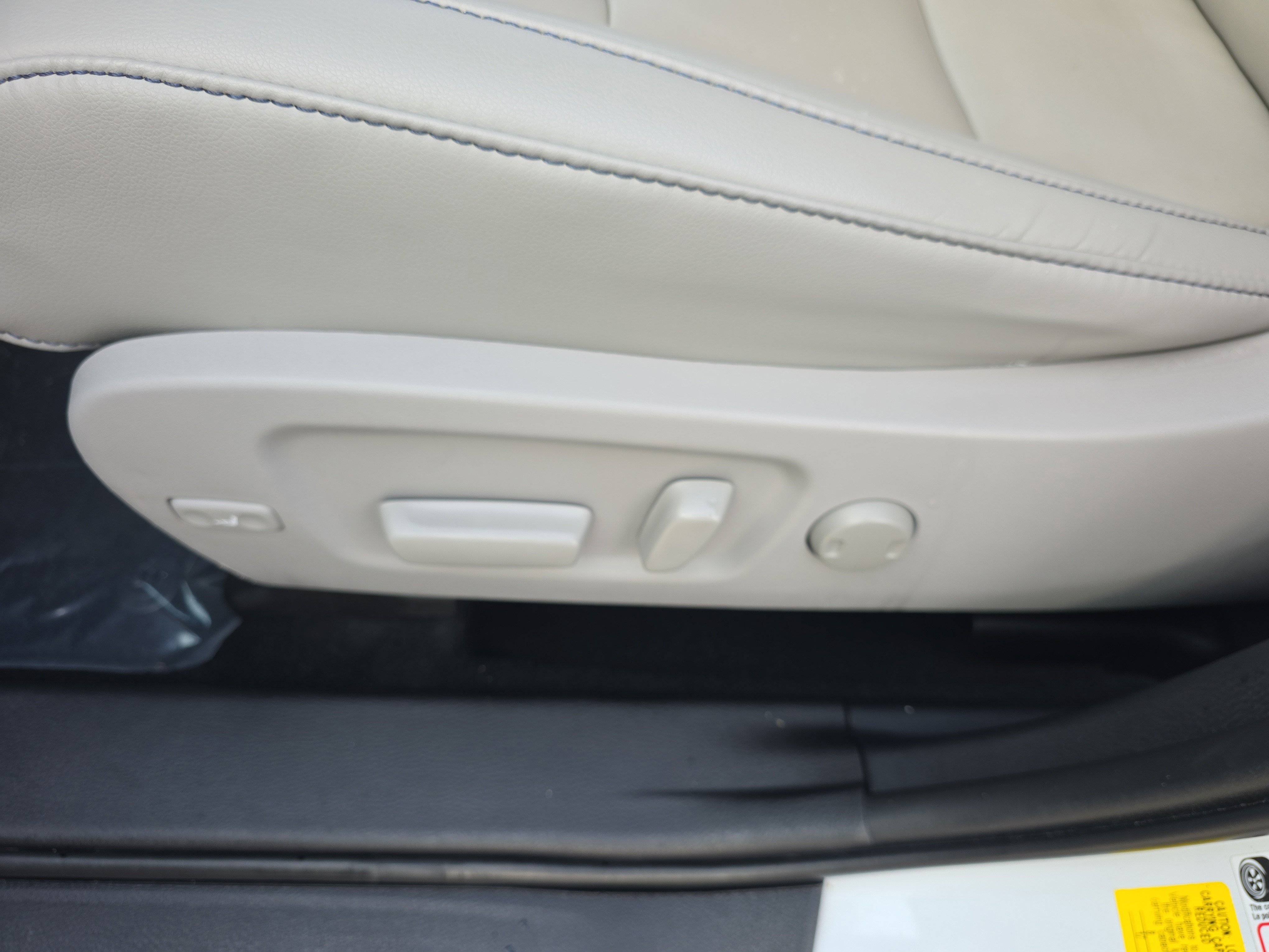 Used 2019 Toyota Highlander image 20