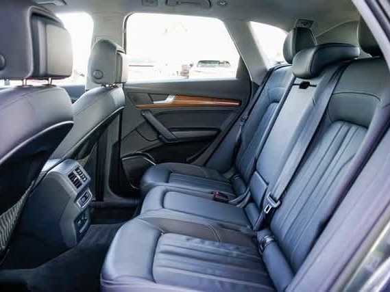 Used 2023 Audi Q5 2.0T Premium w/ Convenience Package image 18