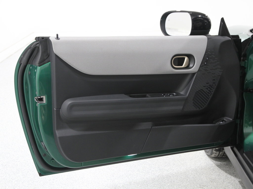 Certified 2025 MINI Cooper S image 4