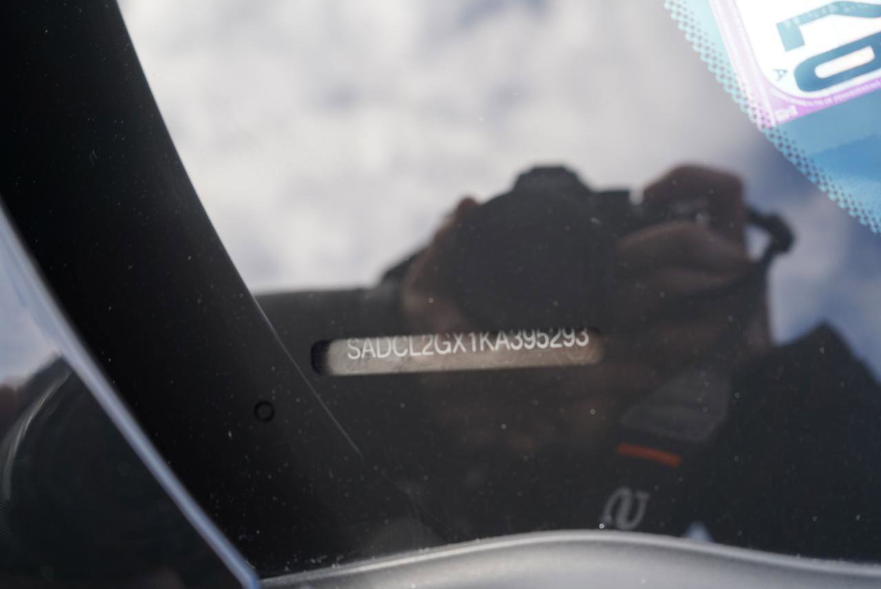 Used 2019 Jaguar F-PACE R-Sport image 25