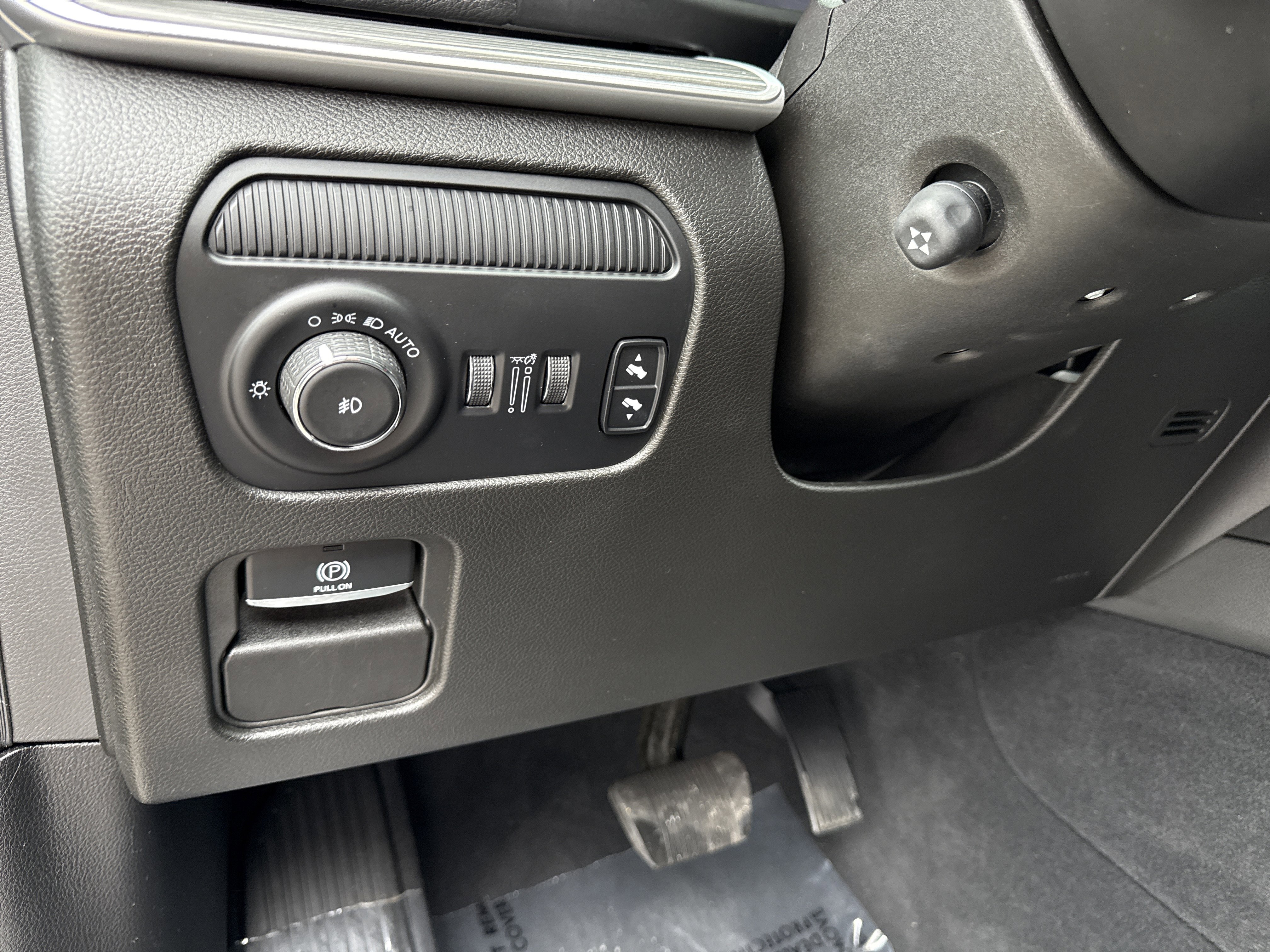 Used 2023 Jeep Wagoneer L Series III w/ Preferred Equipment Group image 46