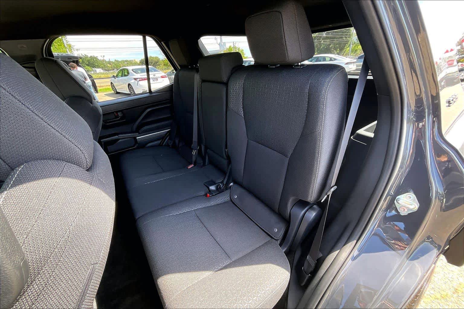 Used 2025 Toyota 4Runner SR5 AWD/4WD image 20