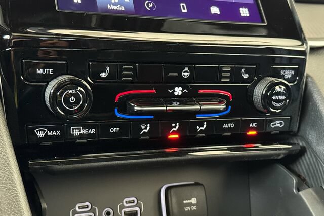New 2026 Jeep Grand Cherokee Laredo X AWD/4WD image 17