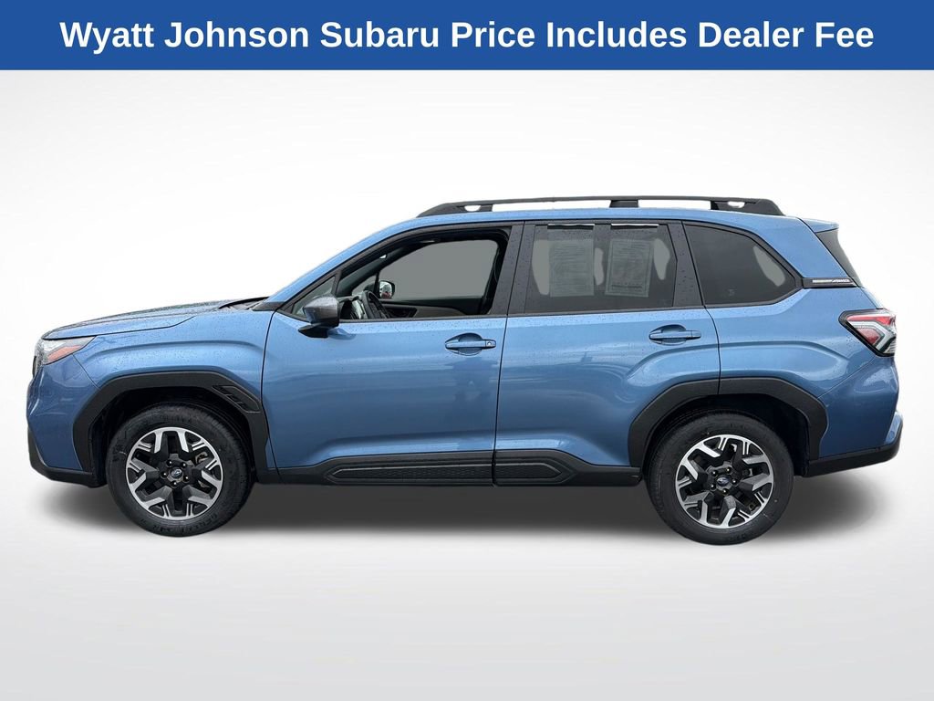 Used 2025 Subaru Forester Premium AWD/4WD image 3