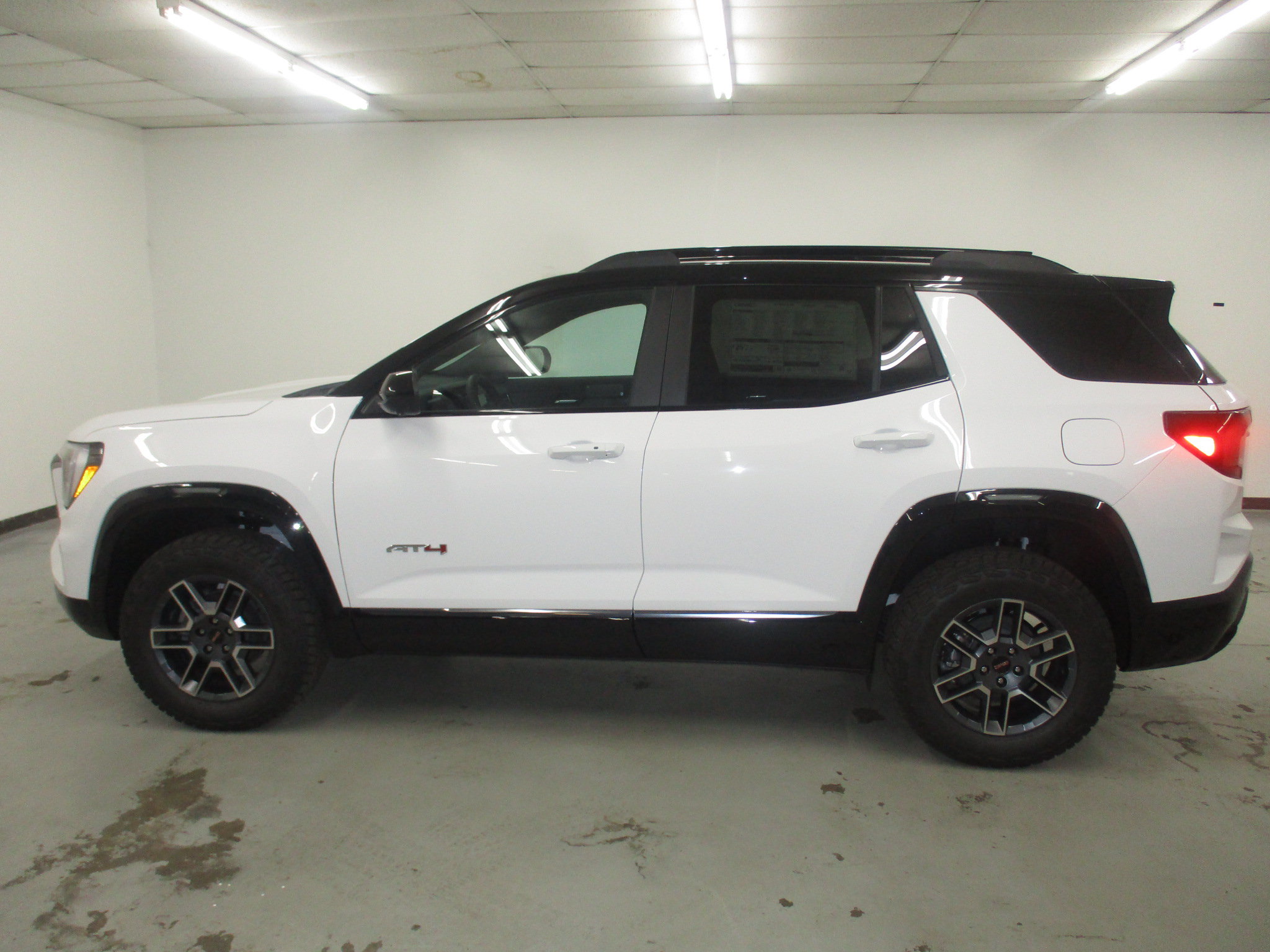 New 2026 GMC Terrain AT4 w/ Convenience Package III AWD/4WD image 16