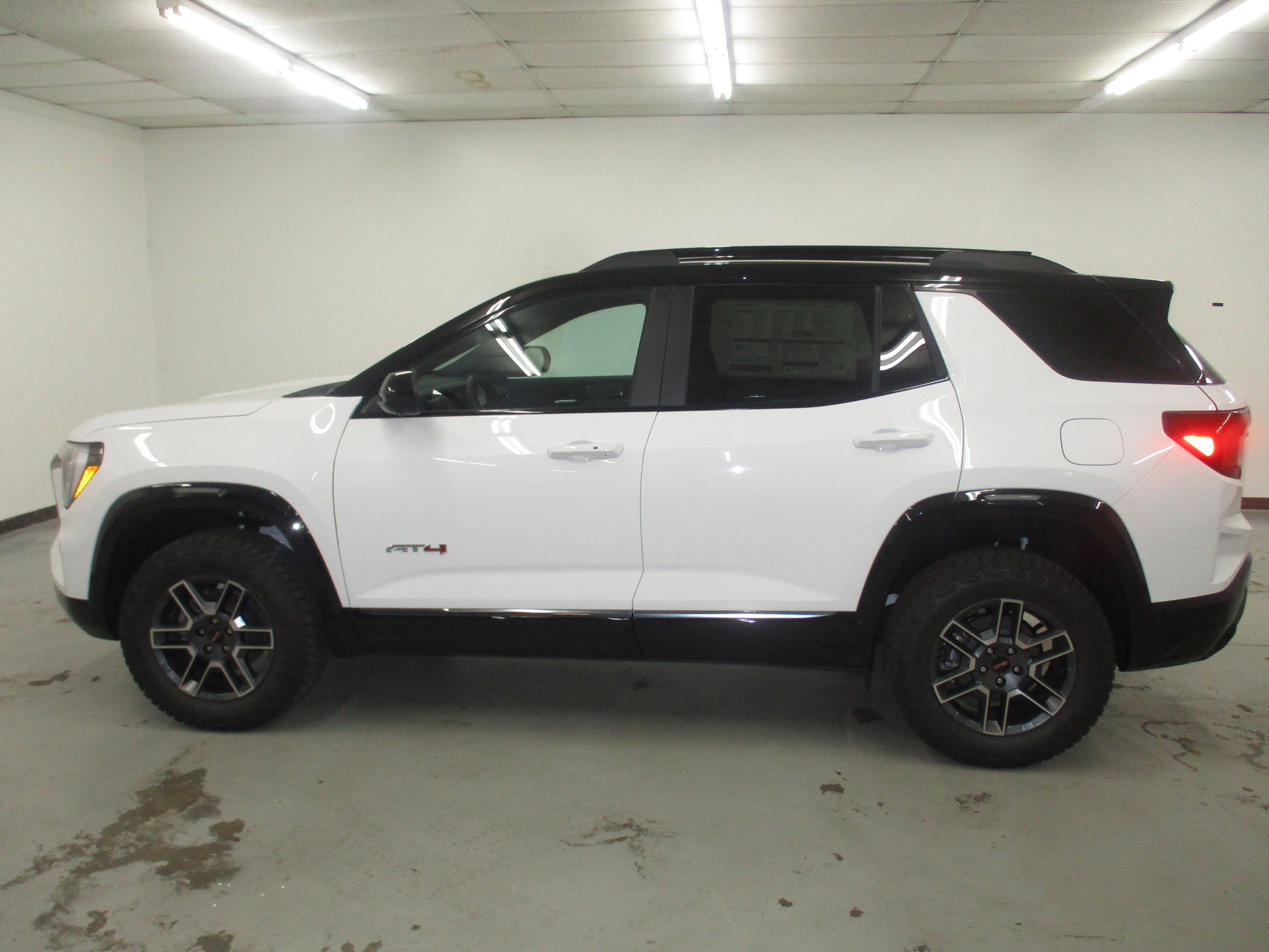 New 2026 GMC Terrain AT4 w/ Convenience Package III AWD/4WD image 16