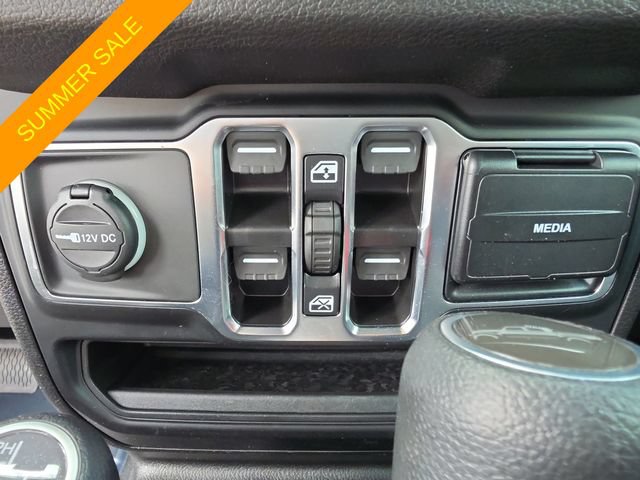 Certified 2024 Jeep Gladiator Sport AWD/4WD image 16