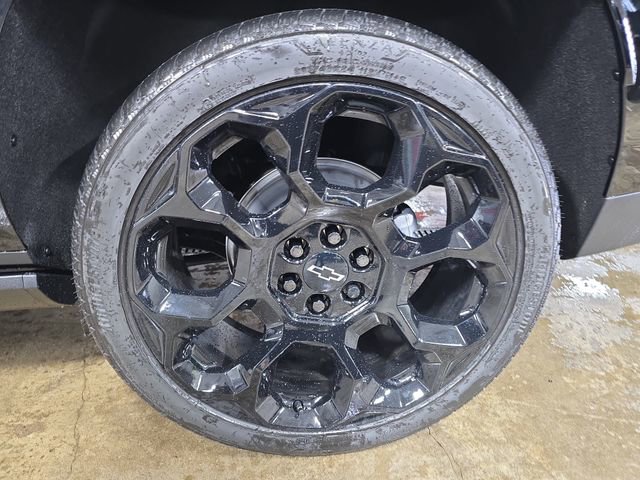 New 2026 Chevrolet Suburban High Country w/ LPO, Illumination Package image 36