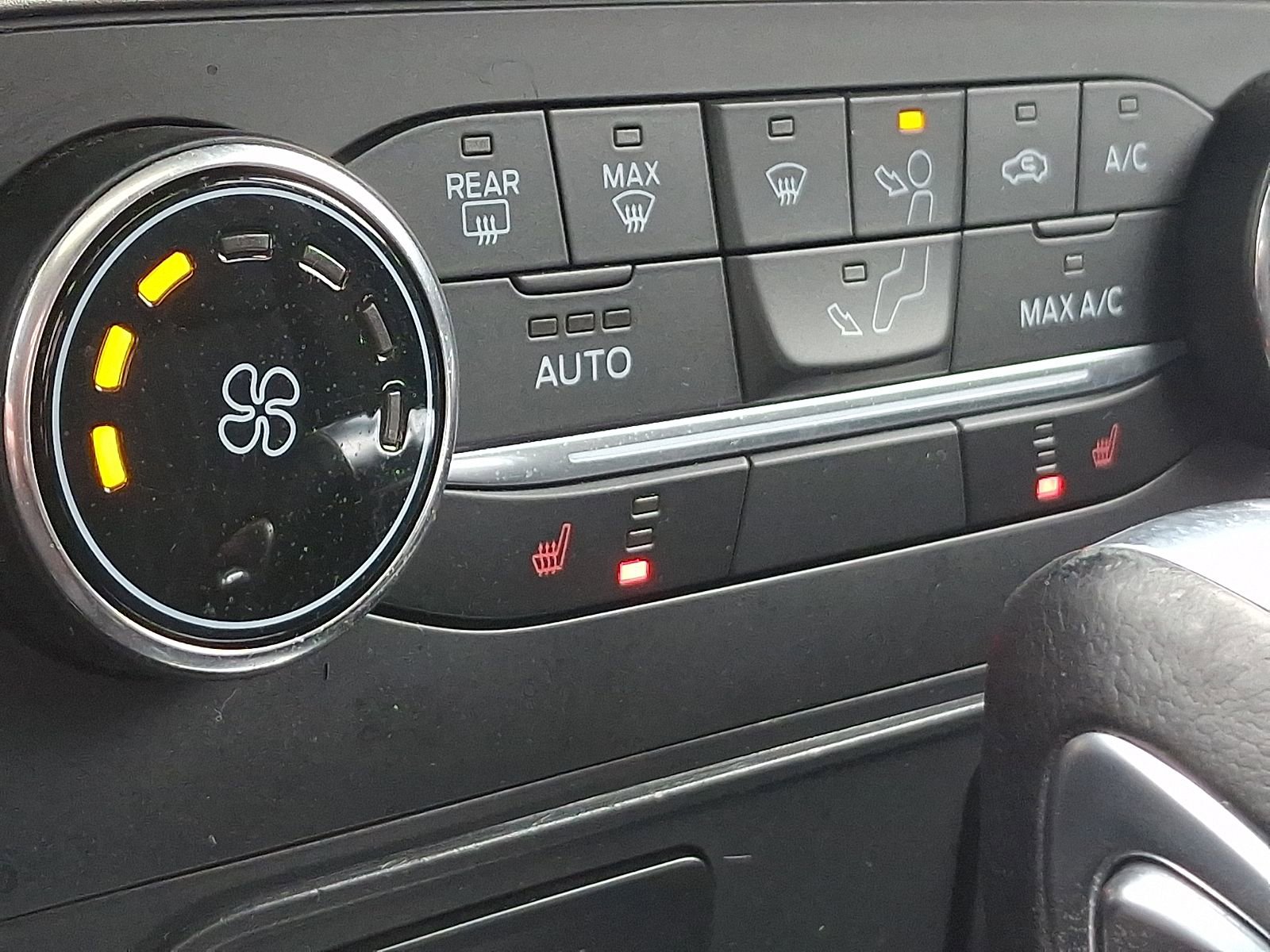 Used 2019 Ford EcoSport SE w/ SE Convenience Package AWD/4WD image 26