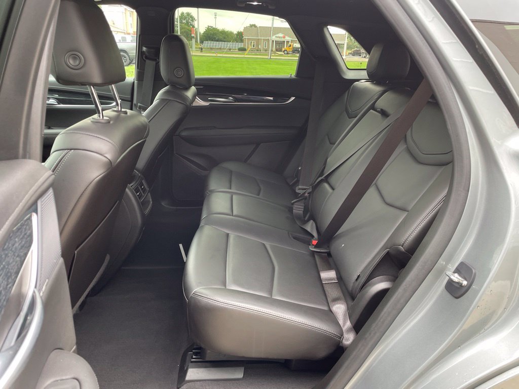 Used 2023 Cadillac XT5 Premium Luxury w/ Technology Package AWD/4WD image 11
