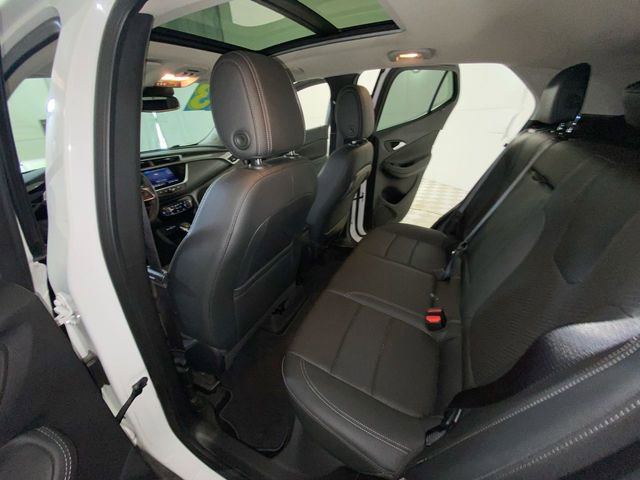 Used 2023 Buick Encore GX Essence w/ Experience Buick Package FWD image 29