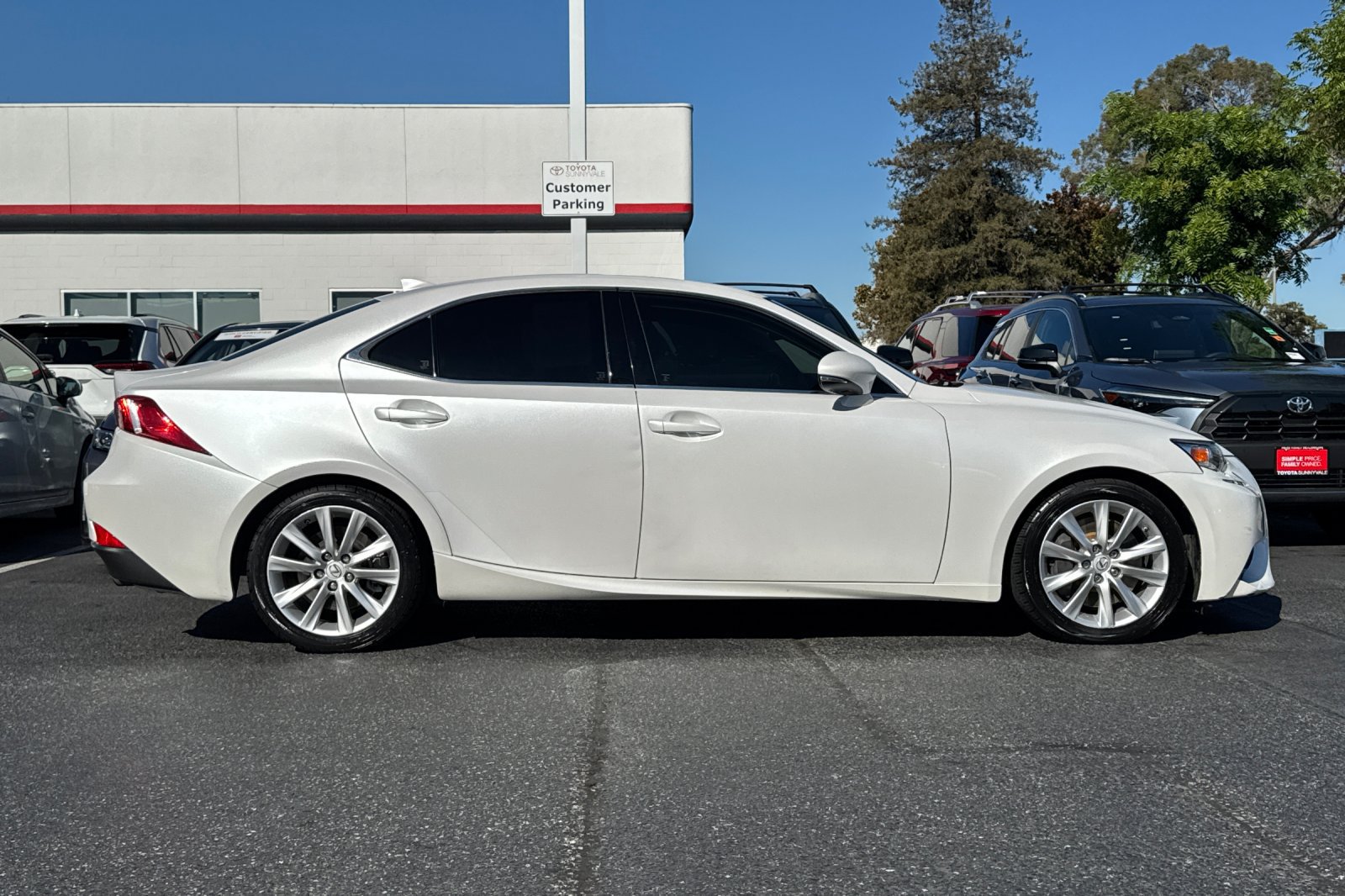 Used 2016 Lexus IS 200t RWD image 7